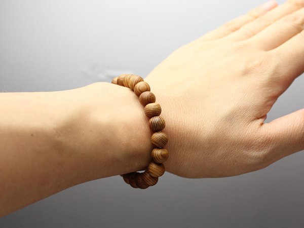 画像8: ラスト1本・超稀少◆屋久杉 8ミリ 数珠 ブレスレット 　長寿・開運・厄除け　世界遺産  天然木 やくすぎ お守り プレゼント 男性用 女性用 メンズ レディース 敬老の日