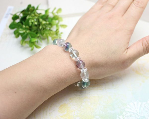 画像4: 癒し・未来♪10ミリフローライト(蛍石)×ボタンカット水晶 パワーストーン ブレスレット (4)