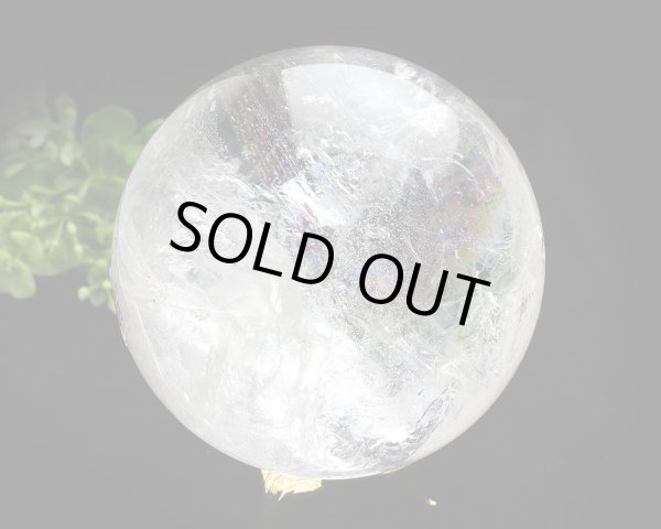 画像2: レインボー入◆水晶　丸玉 約77ミリ　置石　メール便不可 (2)