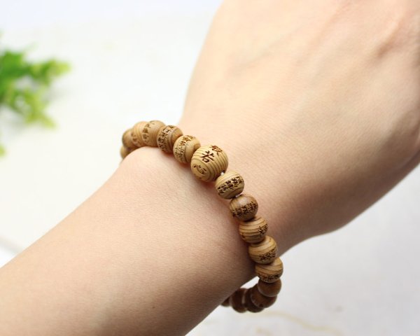 画像6: 内周16cm【般若心経彫】 屋久杉 (8ミリタイプ) 数珠 ブレスレット メンズ レディース 男性用 女性用 父の日 敬老の日 ギフト ペア (6)