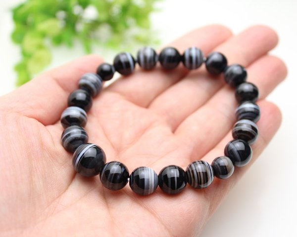 画像2: 内周17.5cm 10ミリ 黒縞瑪瑙 数珠ブレスレット(念珠タイプ) (2)