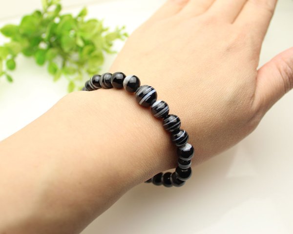 画像3: 内周17.5cm 8ミリ 黒縞瑪瑙 数珠ブレスレット(念珠タイプ) (3)