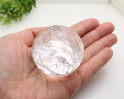 画像2: レインボー入 ◆ 水晶 丸玉 約49ミリ 置石 メール便不可