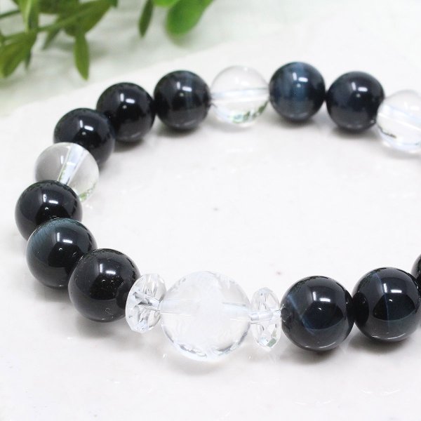 画像2: 運気UP!昇り龍彫り水晶×極上 青虎目石 パワーストーン ブレスレット (2)