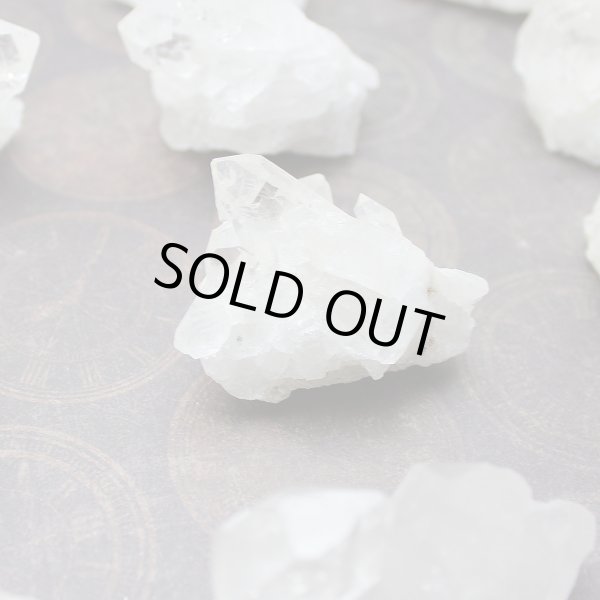 画像4: 【限定品】送料無料【すぐに使える浄化3点セット】ブラジル産水晶さざれ+ミニ水晶クラスター+木皿 浄化セット ※メール便不可 (4)