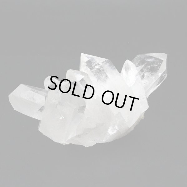 画像2: トマスゴンサガ産 水晶 クラスター 153g  トレー・さざれチップ付 (2)