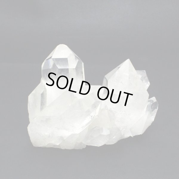 画像2: トマスゴンサガ産 水晶 クラスター 293g  トレー・さざれチップ付 (2)